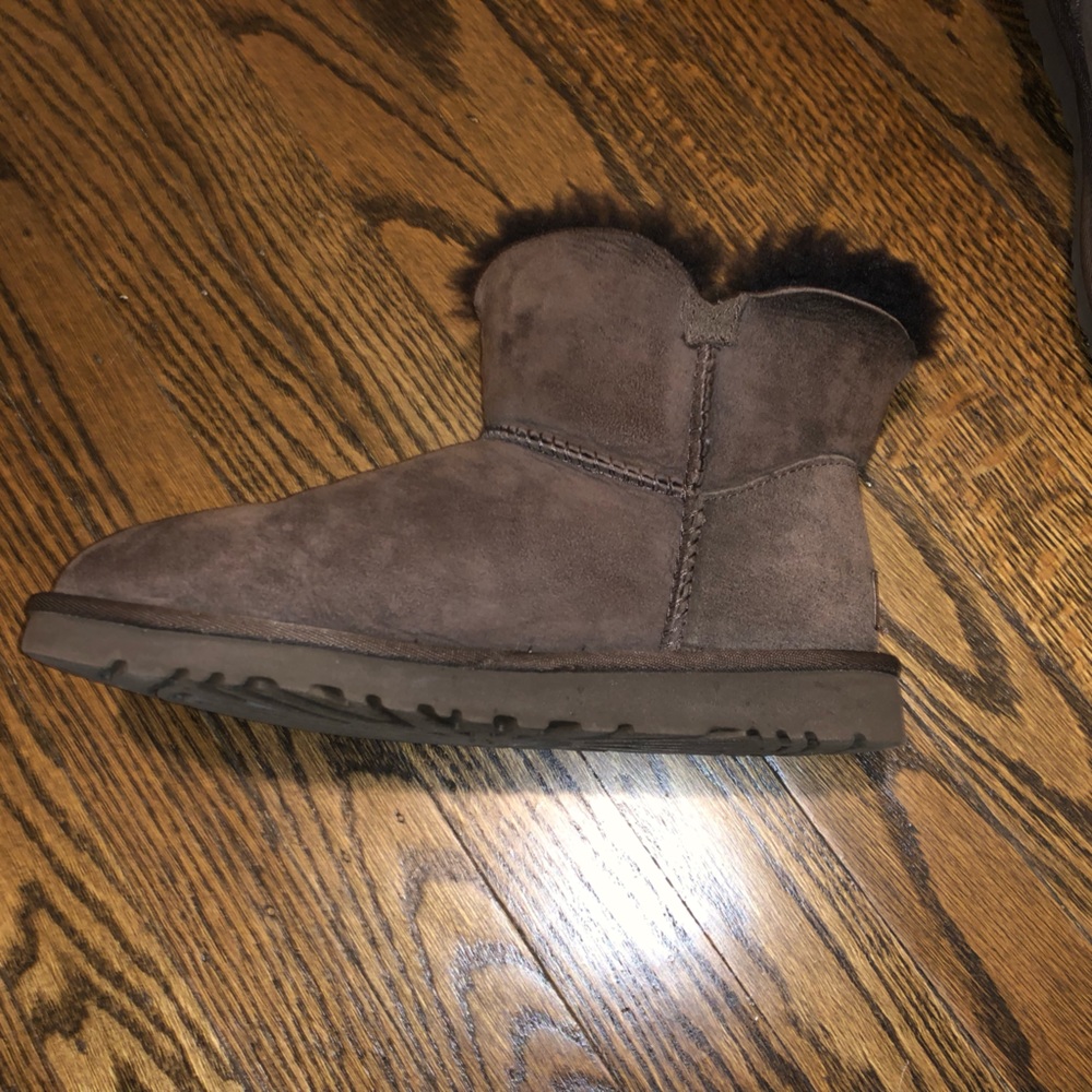 Ugg Mini Bailey Buttons - image 8